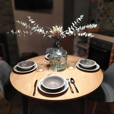 בית נופש Pose *